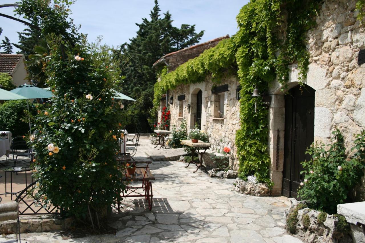 Hotel-Restaurant Le Moulin De La Camandoule Fayence Εξωτερικό φωτογραφία